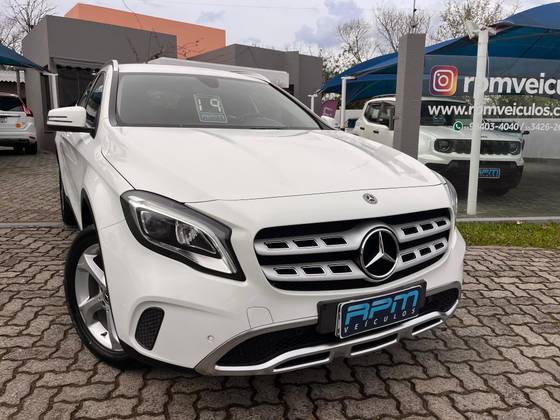 MERCEDES-BENZ GLA 200 1.6 CGI FLEX ADVANCE 7G-DCT MERCEDES-BENZ GLA 200 1.6 CGI FLEX ADVANCE 7G-DCT
